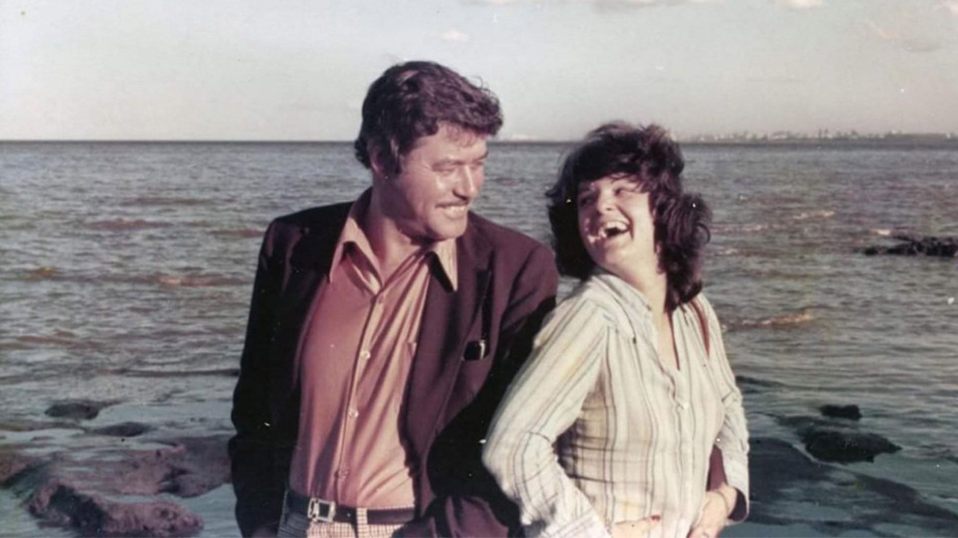 Guy Williams y Aracelli Lisazo