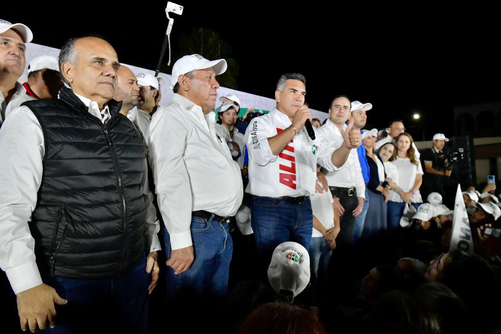 Manolo Jiménez celebró resultados que lo colocan como futuro gobernador de Coahuila (PRI)