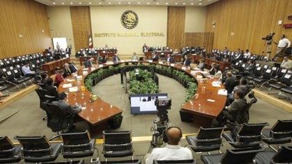 El Consejo General del INE define si los cambios aprobados en las comisiones se aplican a las elecciones de 2021 (Foto: Kurtoscuro)