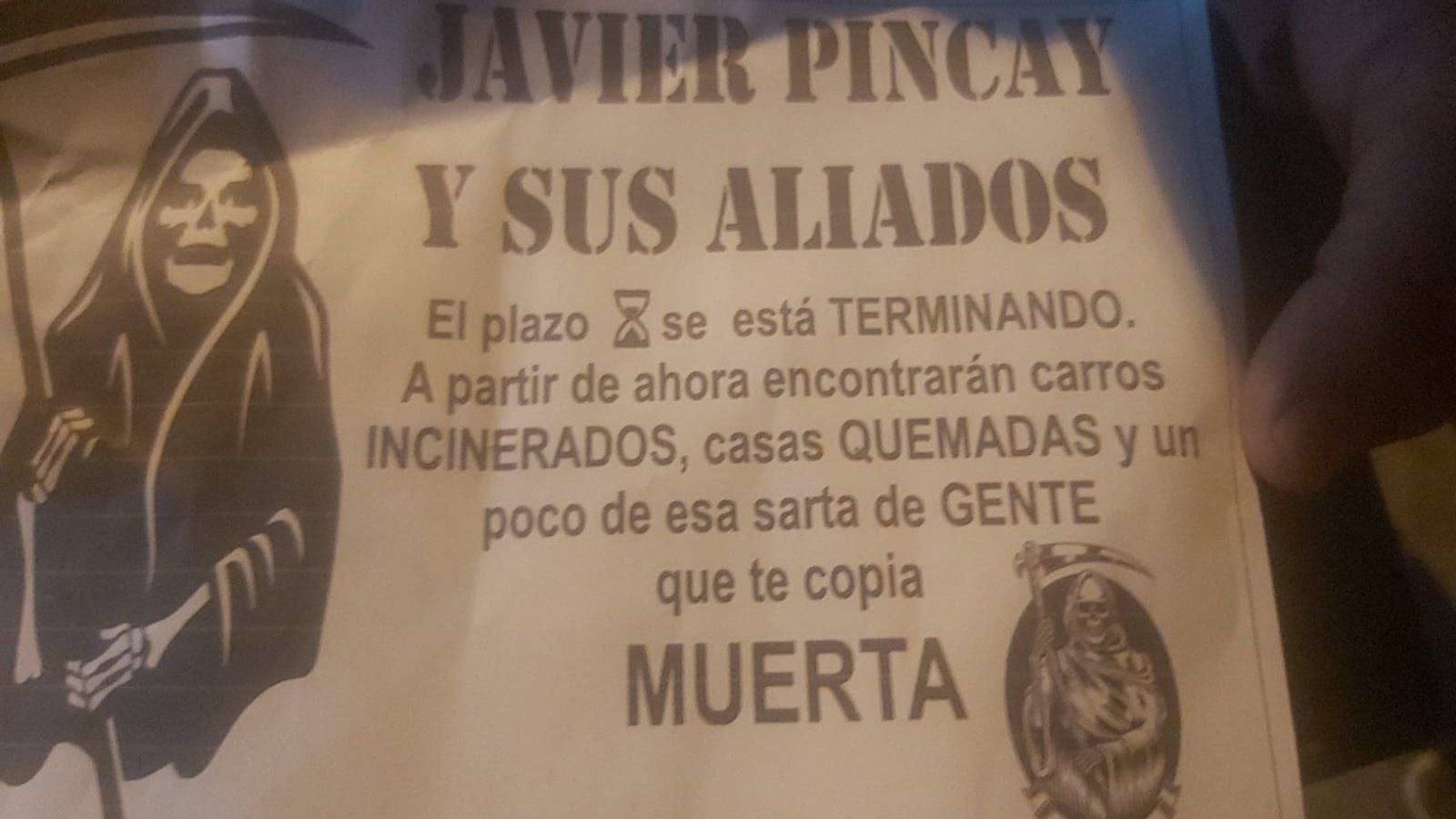 Uno de los dos panfletos amenazando a uno de los candidatos a la alcaldía de Portoviejo, Manabí, Ecuador.
