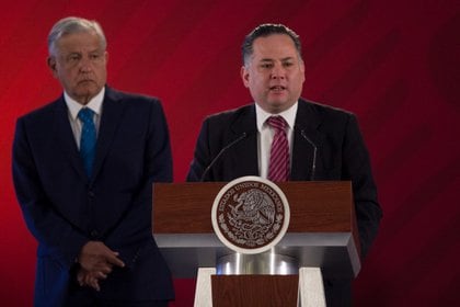 AMLO no dejó que Santiago Nieto abandonara la UIF para ir por la gubernatura de Querétaro (FOTO: GALO CAÑAS /CUARTOSCURO.COM)
