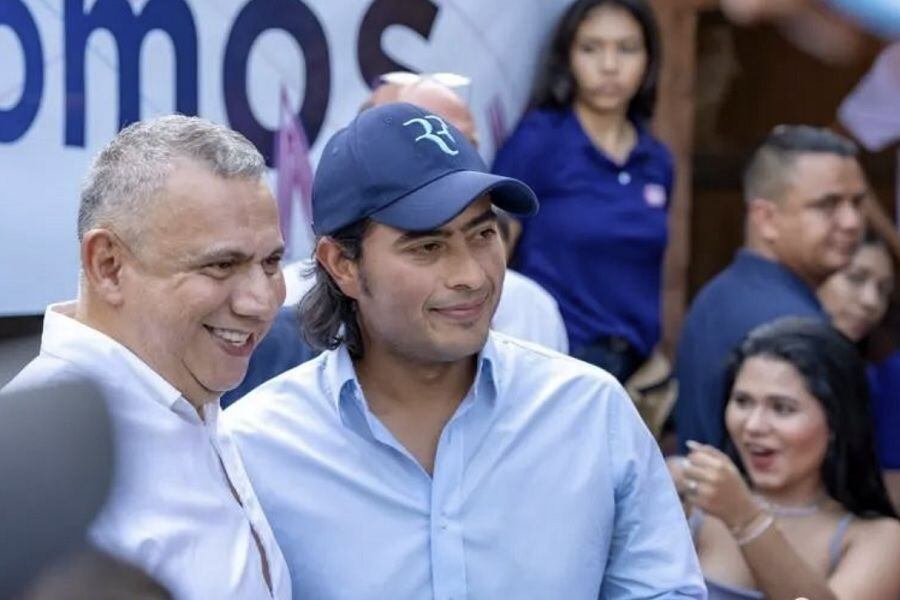 Máximo Noriega tiene en sus redes sociales varios momentos que registró con Nicolás Petro