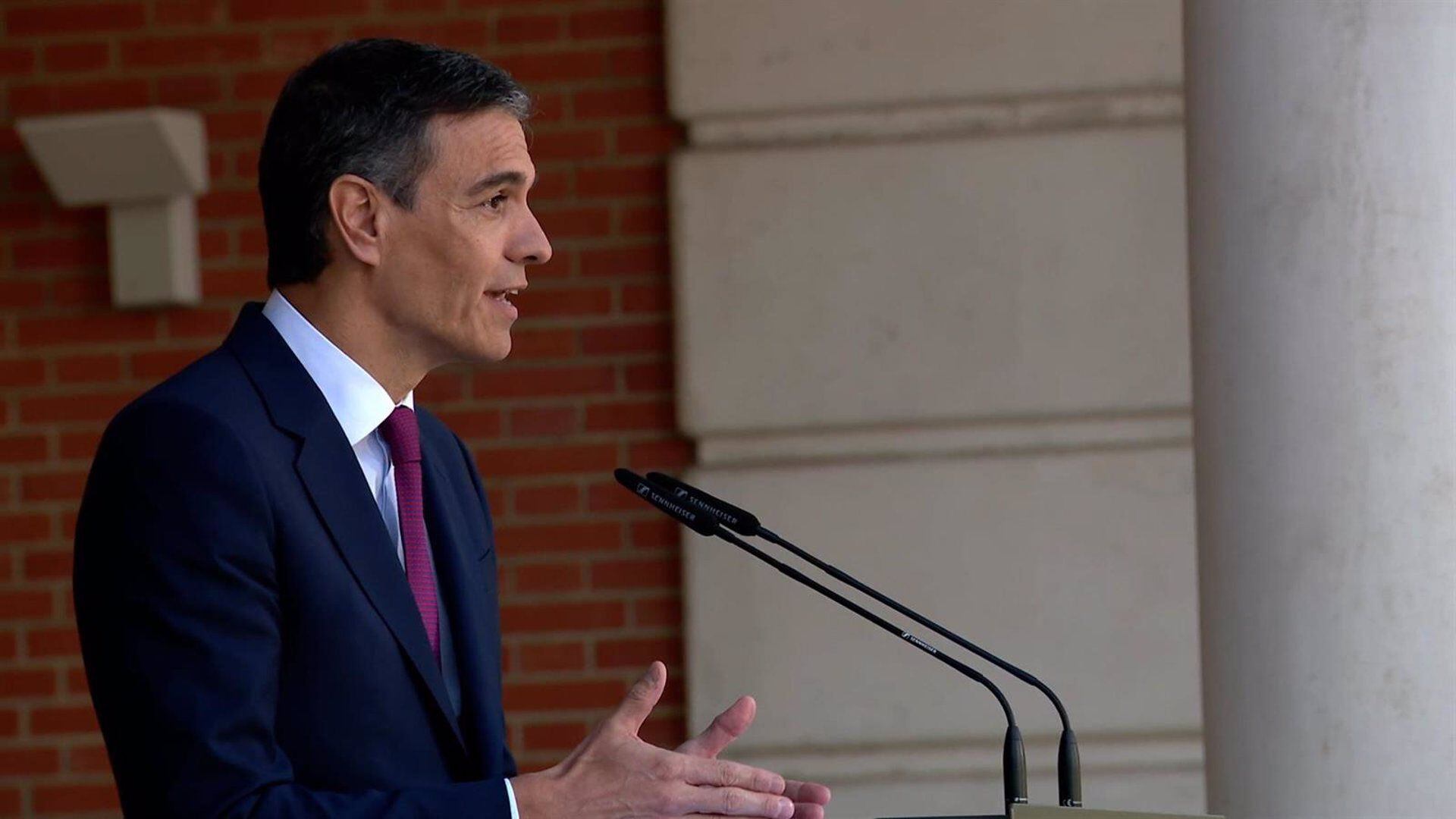 El presidente del Gobierno, Pedro Sánchez, comparece en el Complejo de la Moncloa. (MONCLOA)