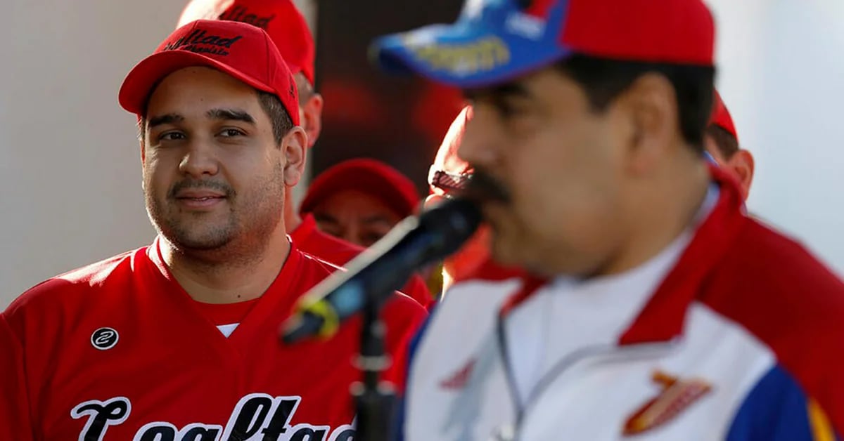 The Venezuelan dictatorship has put forward a 40% stake in the oil company for Maduro’s son Nicolasito.