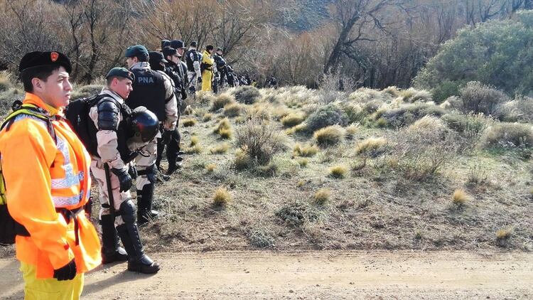 Los rastrillajes en busca de Maldonado en el río Chubut