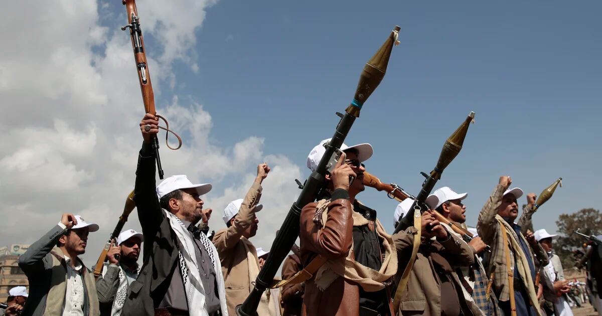 Gli Houthi yemeniti hanno lanciato due attacchi contro navi mercantili nel Golfo di Aden e nell'Oceano Indiano