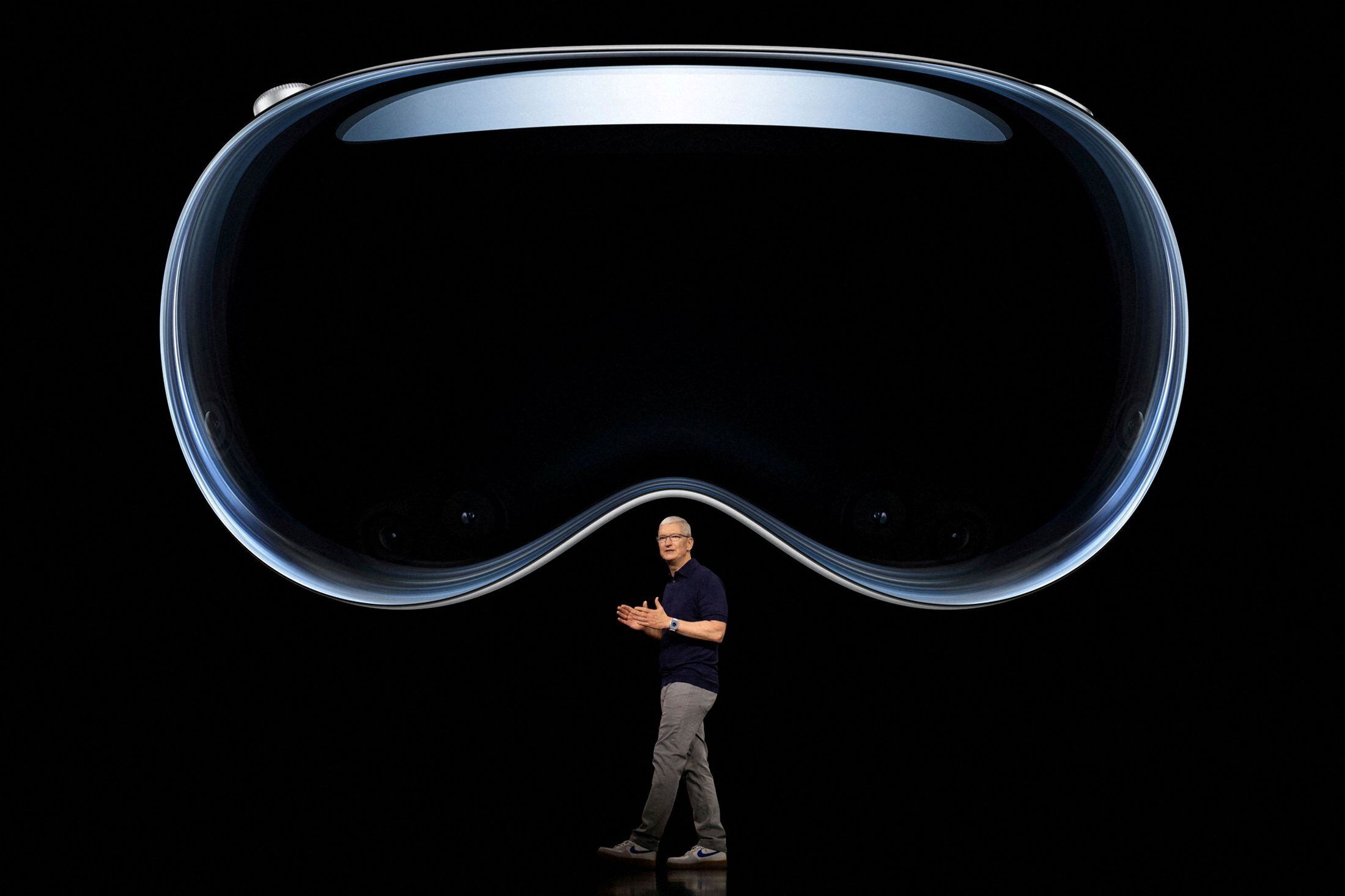 Los lentes de realidad mixta llegarán al mercado en 2024. (REUTERS)