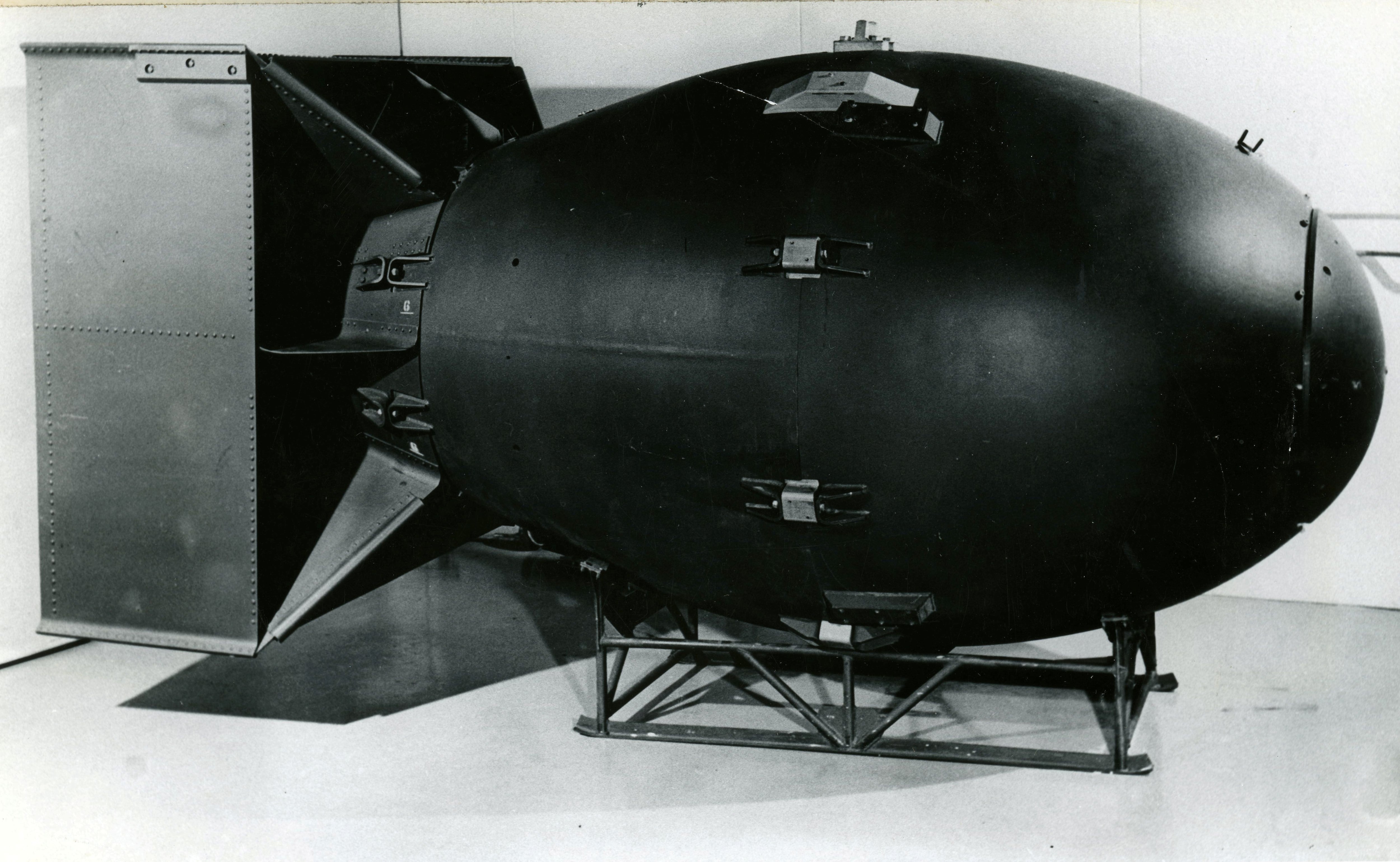 "Fat Man", la bomba lanzada sobre Nagasaki (War Department/Office of the Chief of Engineers/Manhattan Engineer District/Handout via REUTERS/Archivo)