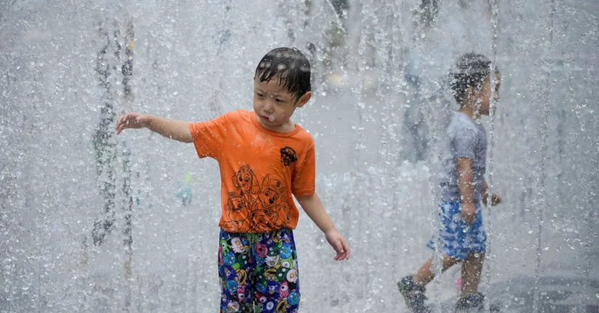 The heat wave in China puts dozens of cities on alert