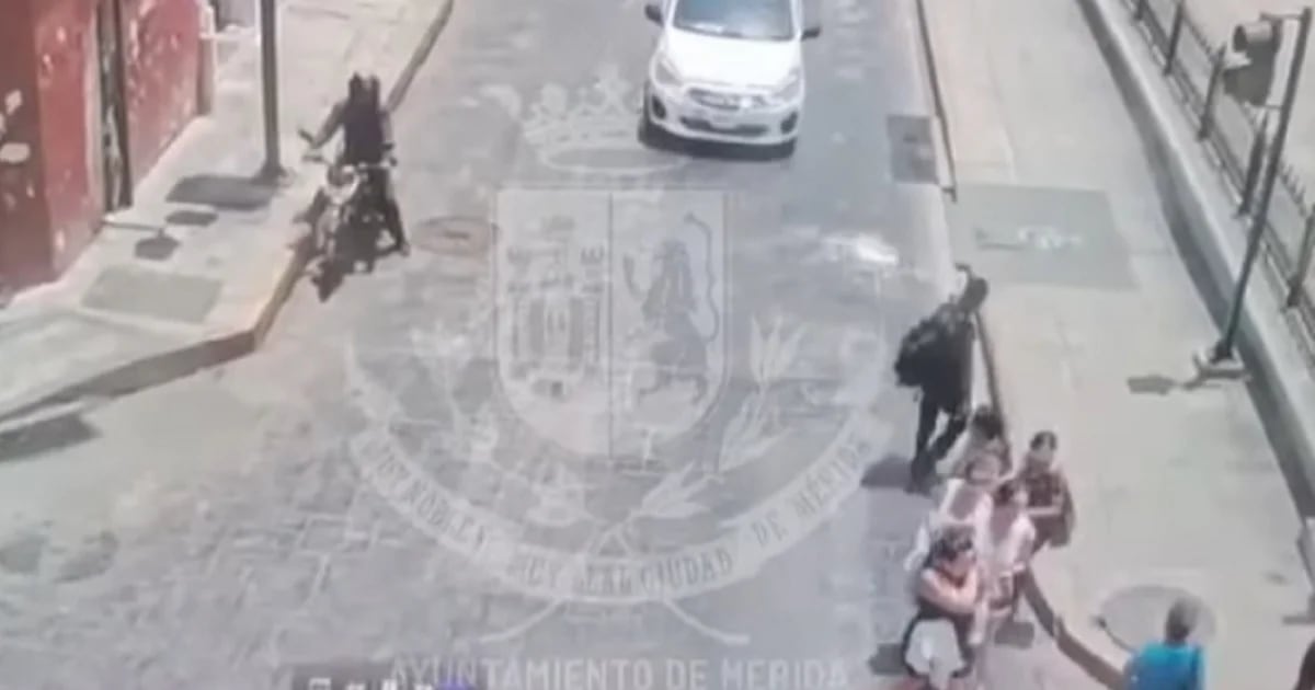 Man attacks Canadian tourist with machete in downtown Mérida;  they capture the violent event |  VIDEO