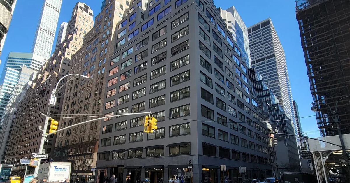 The brutal struggle of a wealthy New York family to sell a $258 million building on Madison Avenue