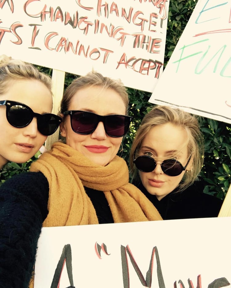 Adele con Jennifer Lawrence y Cameron Diaz