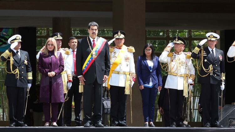 Nicolas Maduro presidiÃ³ el desfile militar del DÃ­a de la Independencia de Venezuela un dÃ­a despuÃ©s de que se conociera el â€œinforme Bacheletâ€ en el que quedÃ³ en evidencia la brutalidad de su rÃ©gimen (Reuters)