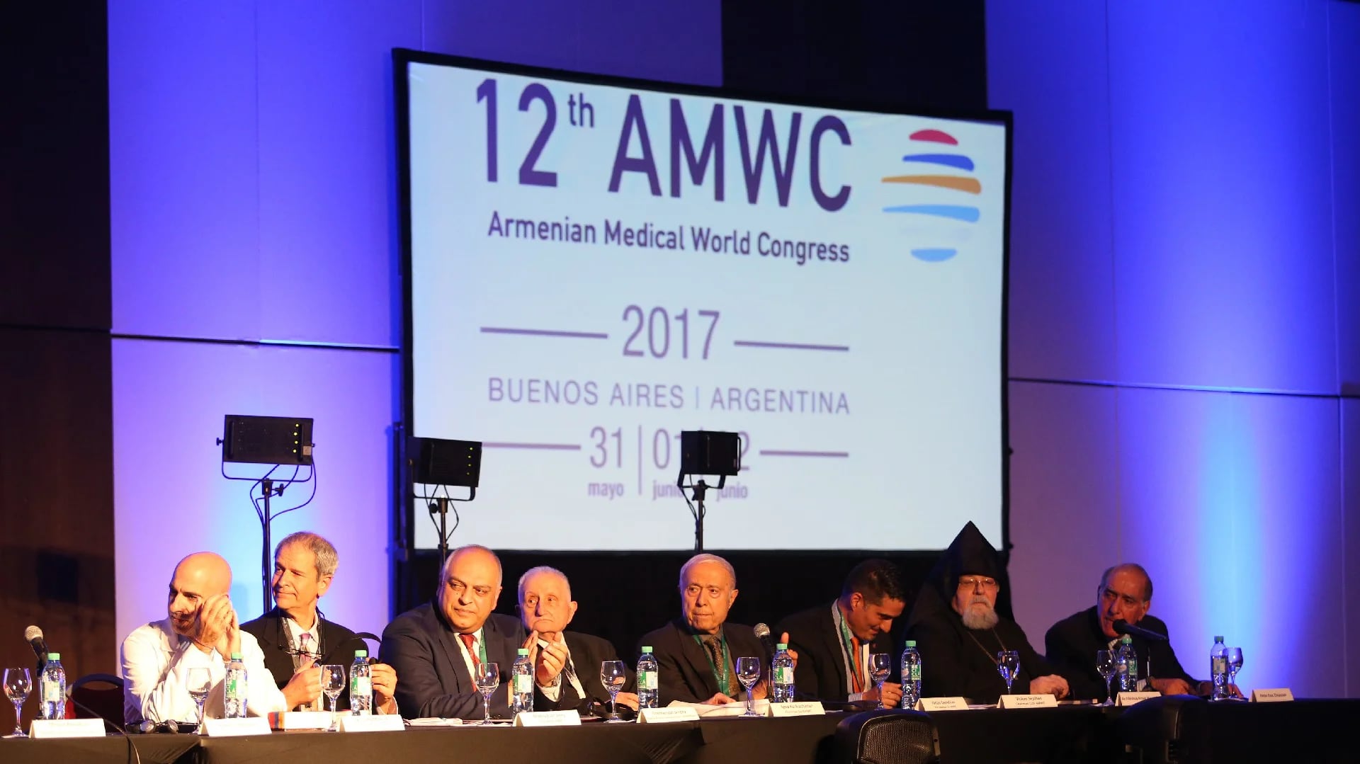 Renombrados profesionales de la comunidad armenia participaron de la presentación del 12° AMWC, que durante tres días de conferencia intentará expandir la “armenidad” al resto del mundo