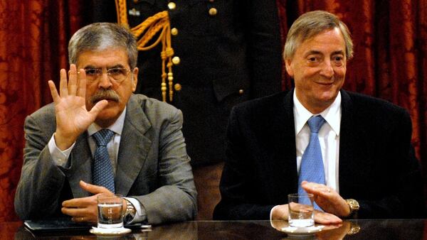 Julio De Vido y Néstor Kirchner (NA)