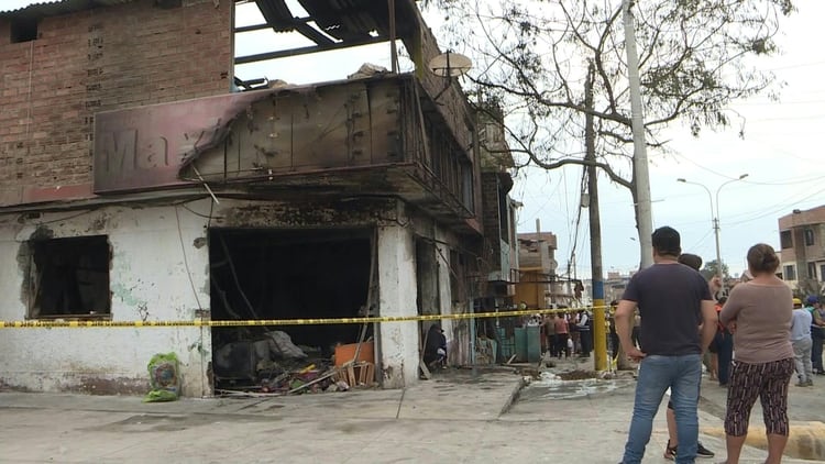 Resultado de imagen para Varios murieron por explosión de camión de gas en Lima
