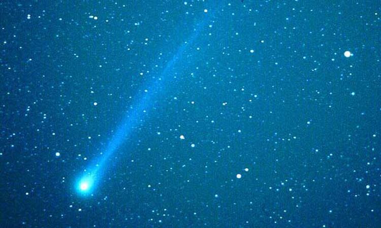 El cometa Halley pasó cerca del Sol en 1986 y dejó material cósmico cerca de la Tierra 