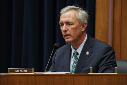 El representante John Katko, el primer republicano en la Cámara Baja en comprometerse a votar el “impeachment”

