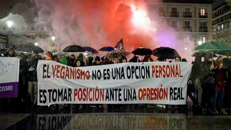 Marcha por el Día del Veganismo. Esta imagen se repetirá en las principales ciudades de Argentina y el mundo. En Buenos Aires la marcha se iniciará a las 17:00 en Plaza de Mayo.