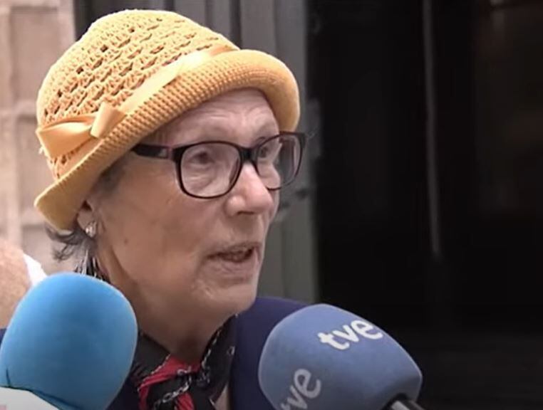 La víctima de la estafa dio declaraciones ante la prensa local. (Captura YouTube)