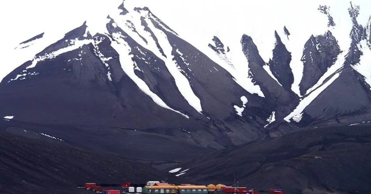 Tajemnica wulkanów na Antarktydzie: grupa Argentyńczyków próbuje zrozumieć, jak działają