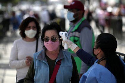 2020  Al 6 de diciembre, la SSa reportó 1,95,850 muertes positivas por coronavirus en México, 109,717 muertes (Foto de Reuters / Henry Romero)
