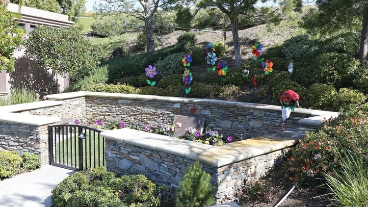 La tumba de Kobe y Gianna Bryant (Photo © 2020 Backgrid/The Grosby Group - Spain: Lagencia Grosby) 