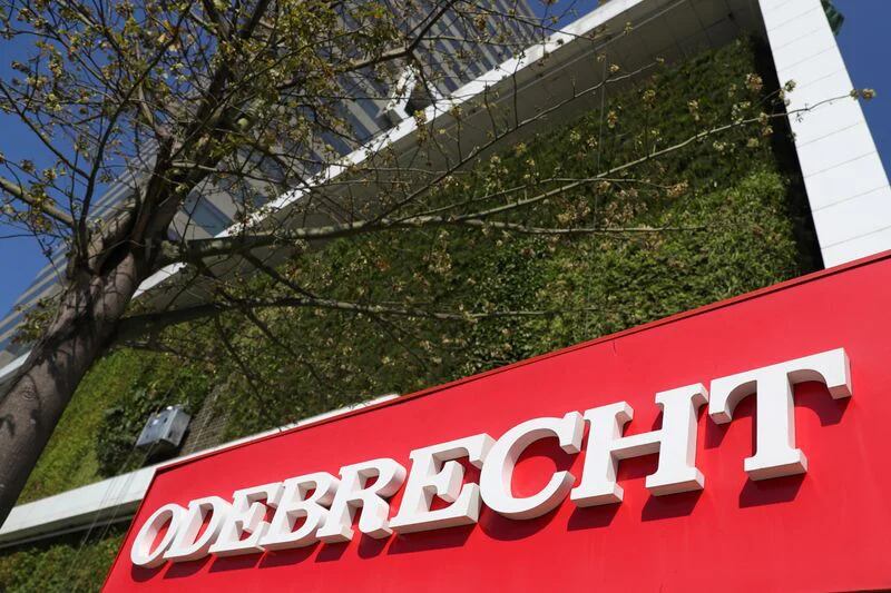 Foto de archivo. El logotipo corporativo del conglomerado de construcción Odebrecht SA aparece en su sede en Sao Paulo, Brasil, 29 de julio, 2019. REUTERS/Amanda Perobelli