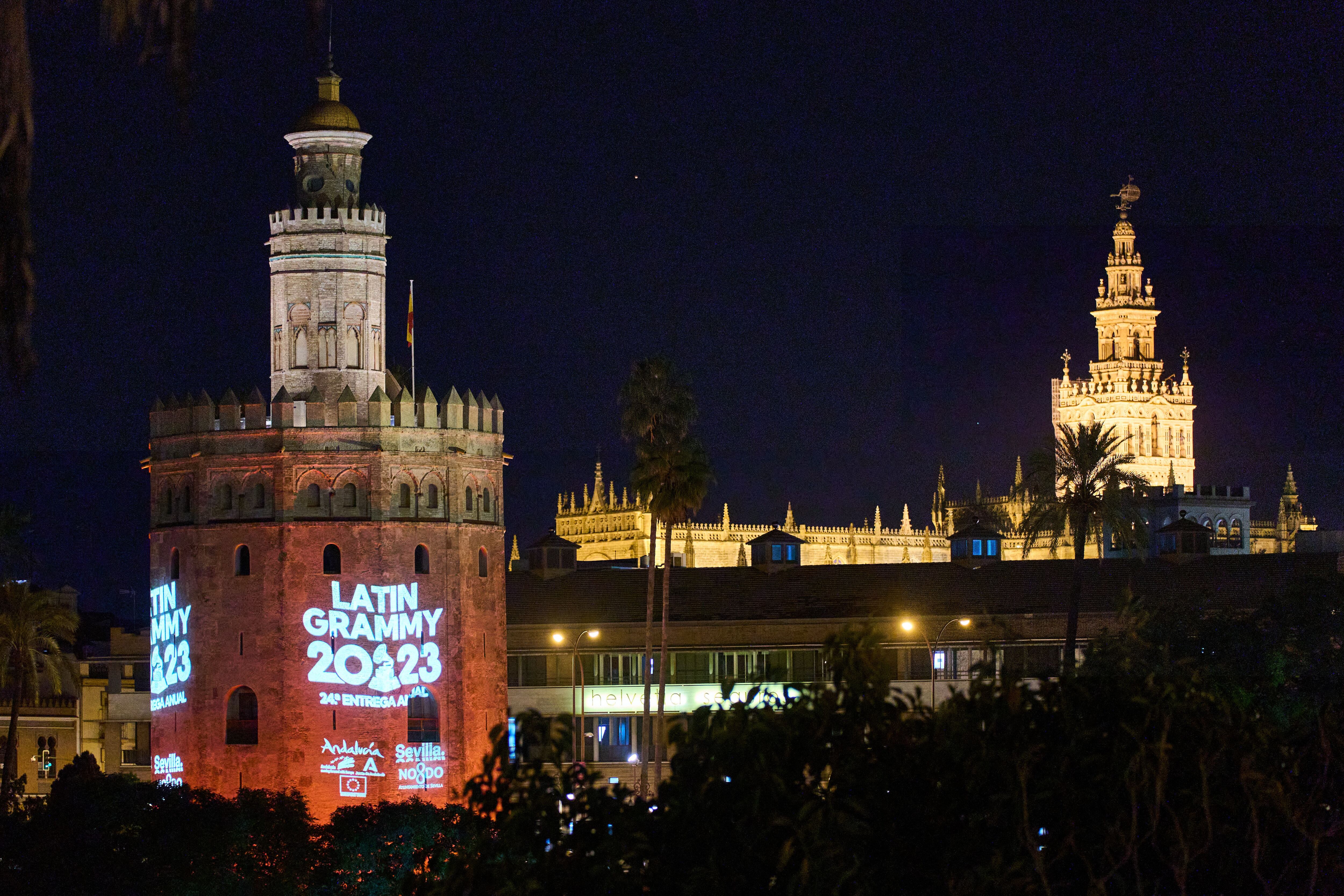 La Torre del Oro, iluminada para la ocasión para la Gala de los Latin Grammy 2023 en la ciudad de Sevilla, a 14 de noviembre de 2023 en Sevilla (Andalucía, España).  (Joaquin Corchero - Europa Press)
