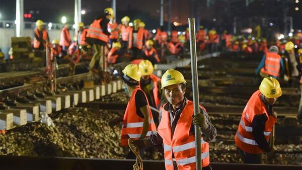 Resultado de imagen para construccion 9 horas tren china record