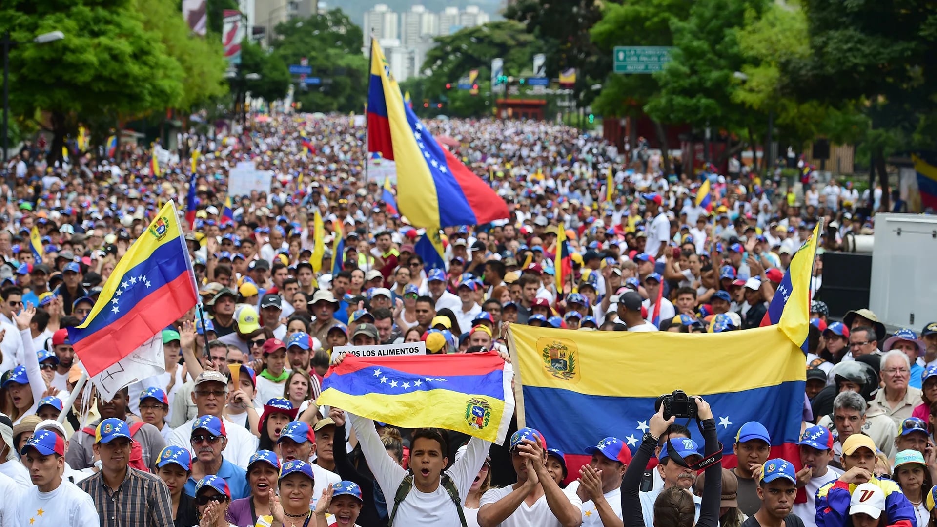 Los venezolanos homenajean a los muertos por la represión chavista (AFP)