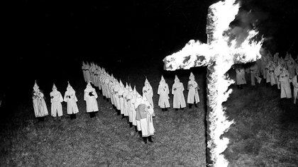 Ritual del KKK en Tampa, Florida, 1939 (Foto: AP)