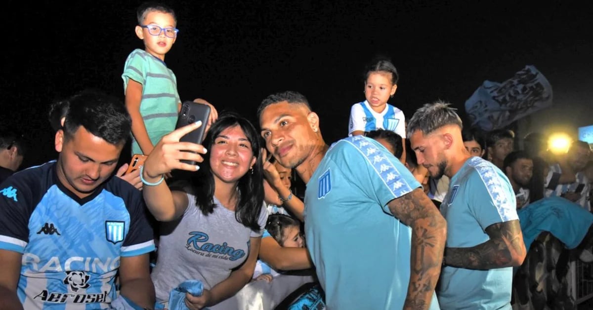 The words of a Racing fan to Paolo Guerrero: “Grateful for all my life to have come”