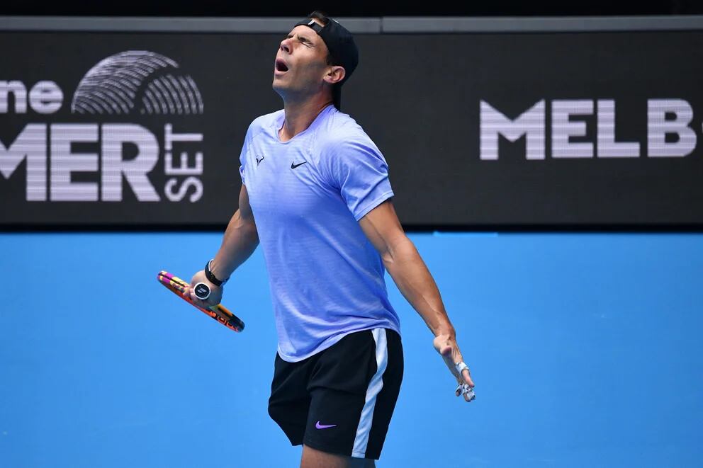 Spanish Rafael Nadal (1) reached the semifinals of the Melbourne Summer Set after his rival in the quarterfinals