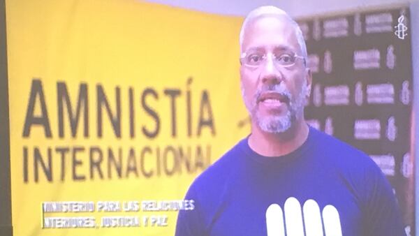 Marcos Gómez, director de Amnistía Internacional Venezuela, participó de la presentación por medio de un video grabado
