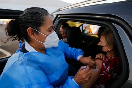 La jornada de vacunación en Jalisco inició el pasado mes de febrero en la capital (Foto: Francisco Guasco/EFE)
