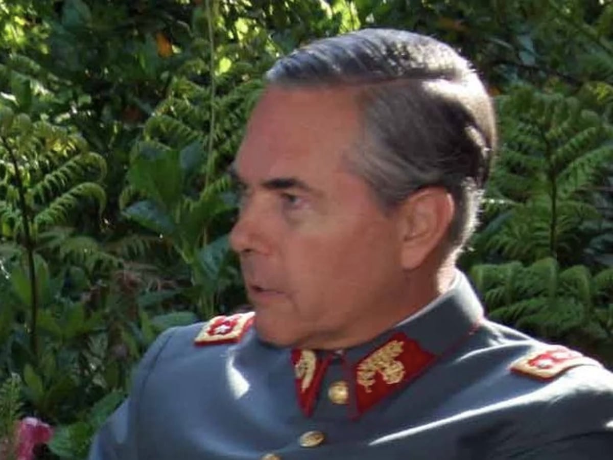 Ordenaron la detención del ex comandante en Jefe del Ejército de Chile por  corrupción - Infobae