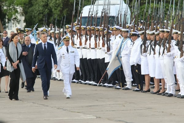 El Presidente reconoció el trabajo de los integrantes de las Fuerzas Armadas