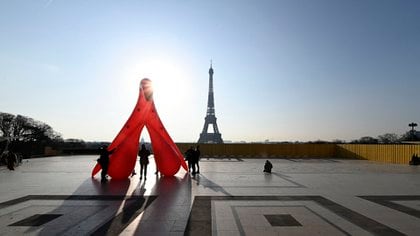 La artista detrás de la obra es Julia Pietri una autodenominada "feminista pop, tanto de cultura pop como popular",  (Photo by Stefano RELLANDINI / AFP)