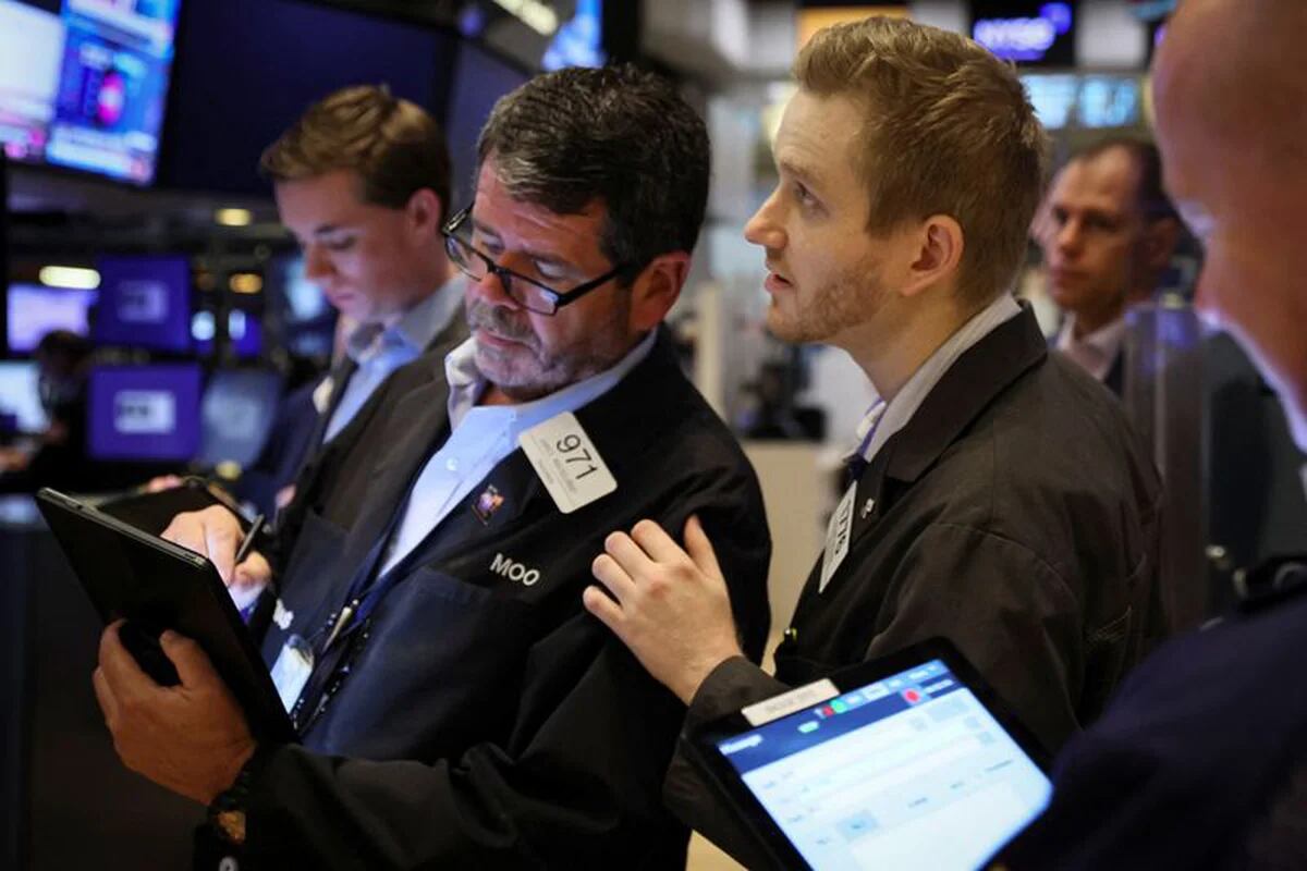 Wall Street Terminó Con Fuertes Pérdidas Tras Un Comienzo Positivo Y Cerró Una Nueva Semana A La