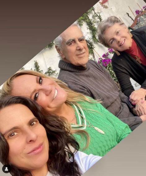 Kate del Castillo celebró por última vez Navidad en su casa de México –  Flipr