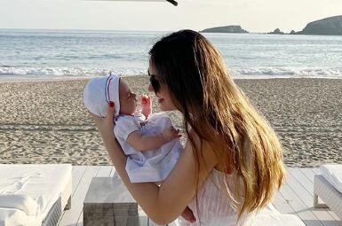 This is how Ximena Navarrete celebrated her baby’s first month