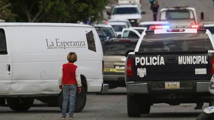 Según los expertos, la feroz guerra por el control de las zonas fronterizas, principal paso de las drogas, es un elemento básico del reclutamiento forzoso.  Cientos de pistoleros los vigilan, salvo en esporádicos y brutales enfrentamientos con las fuerzas de seguridad (Foto: Cuartoscuro)