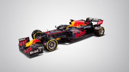 El RB16B, el auto de Red Bull para Max Verstappen y Checo Pérez (Foto: Twitter @redbullracing)
