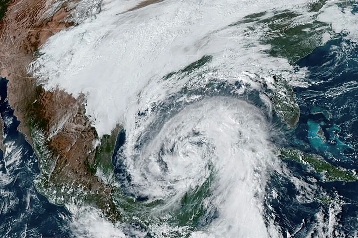 FILE PHOTO: A satellite image shows Tropical Storm Hanna, which is expected to strengthen to a hurricane, in the Gulf of Mexico and approaching the coast of Louisiana, U.S., October 27, 2020.  NOAA/Handout via REUTERS  THIS IMAGE HAS BEEN SUPPLIED BY A THIRD PARTY./File Photo