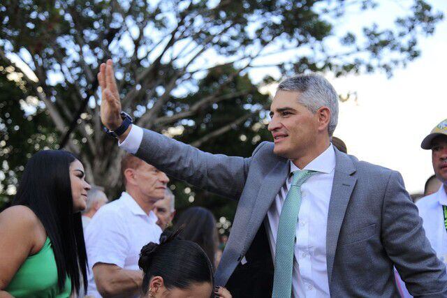 Andrés Julián Rendón, gobernador de Antioquia, agradeció por la solidaridad de colombianos y antioqueños que han puesto dinero en la vaca para las 4G - crédito Colprensa