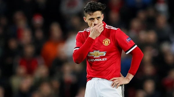 Alexis Sánchez no pudo demostrar en Manchester United (Reuters)