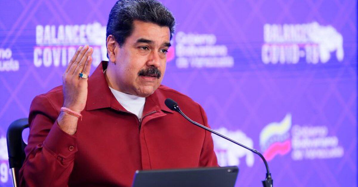 President of Venezuela and his Wife receive first dose of Russian Vaccine
