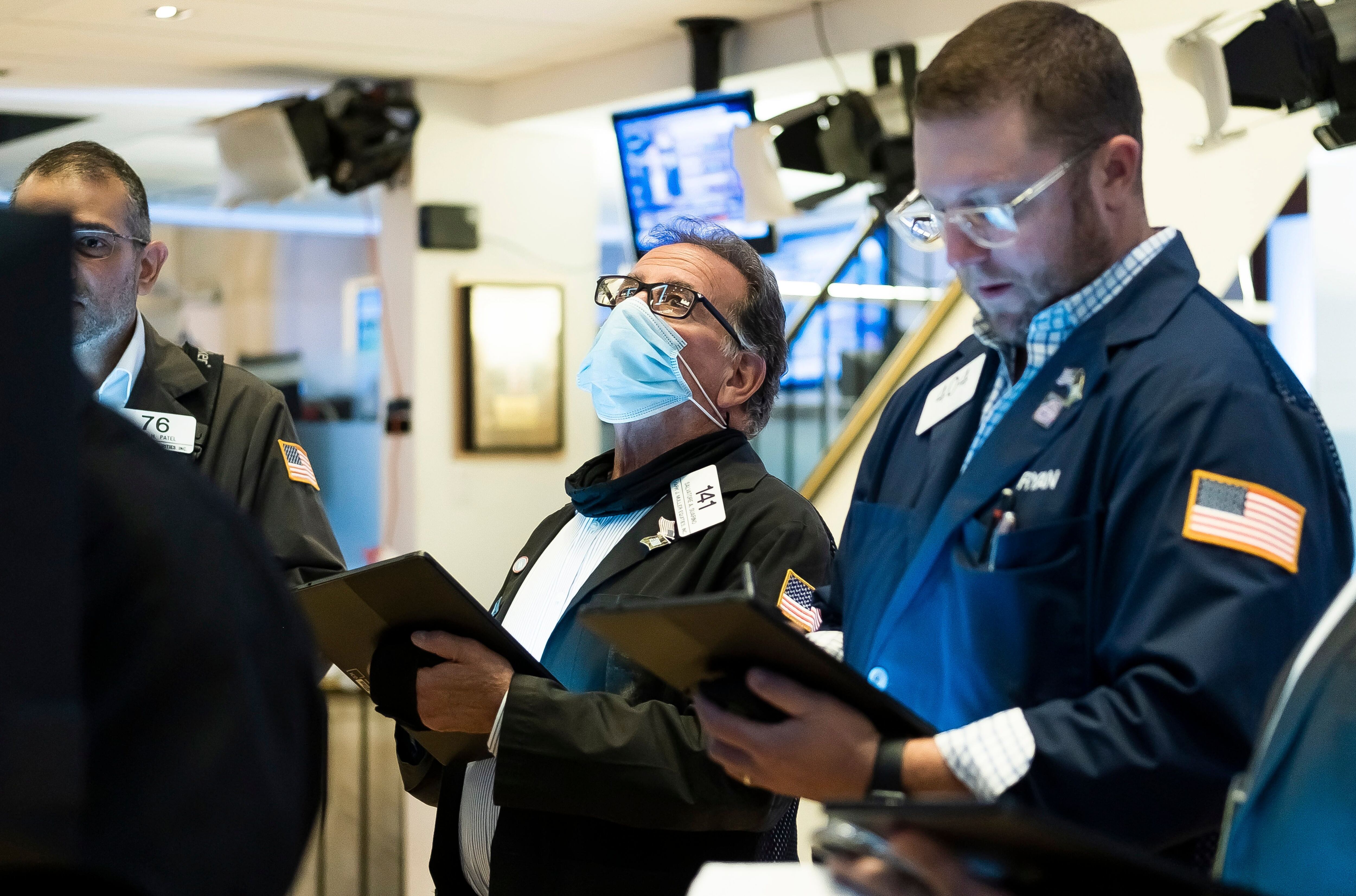 Trabajadores de la bolsa en Wall Street, en una fotografía de archivo (Foto: EFE/Justin Lane)
