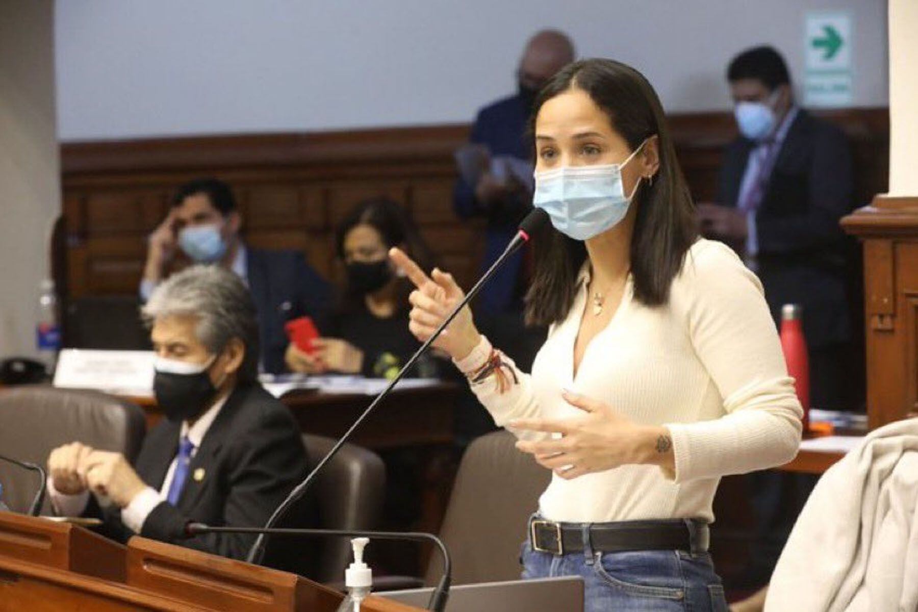 Sigrid Bazán arremete contra Fuerza Popular. Foto: Sigrid Bazán.